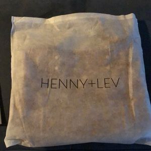 Henny and lev vegan tore